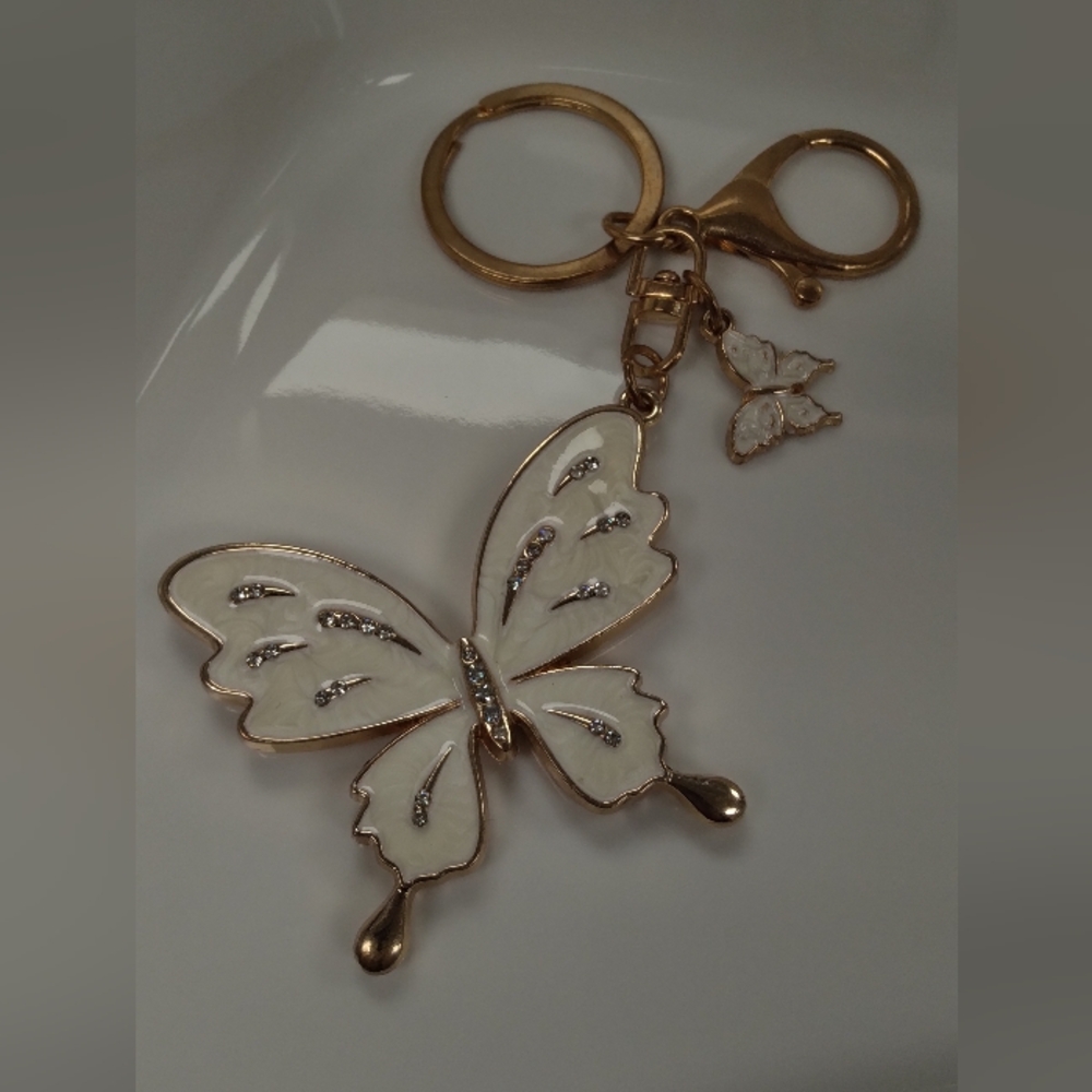 Elegant White and Gold Butterfly Keychain
